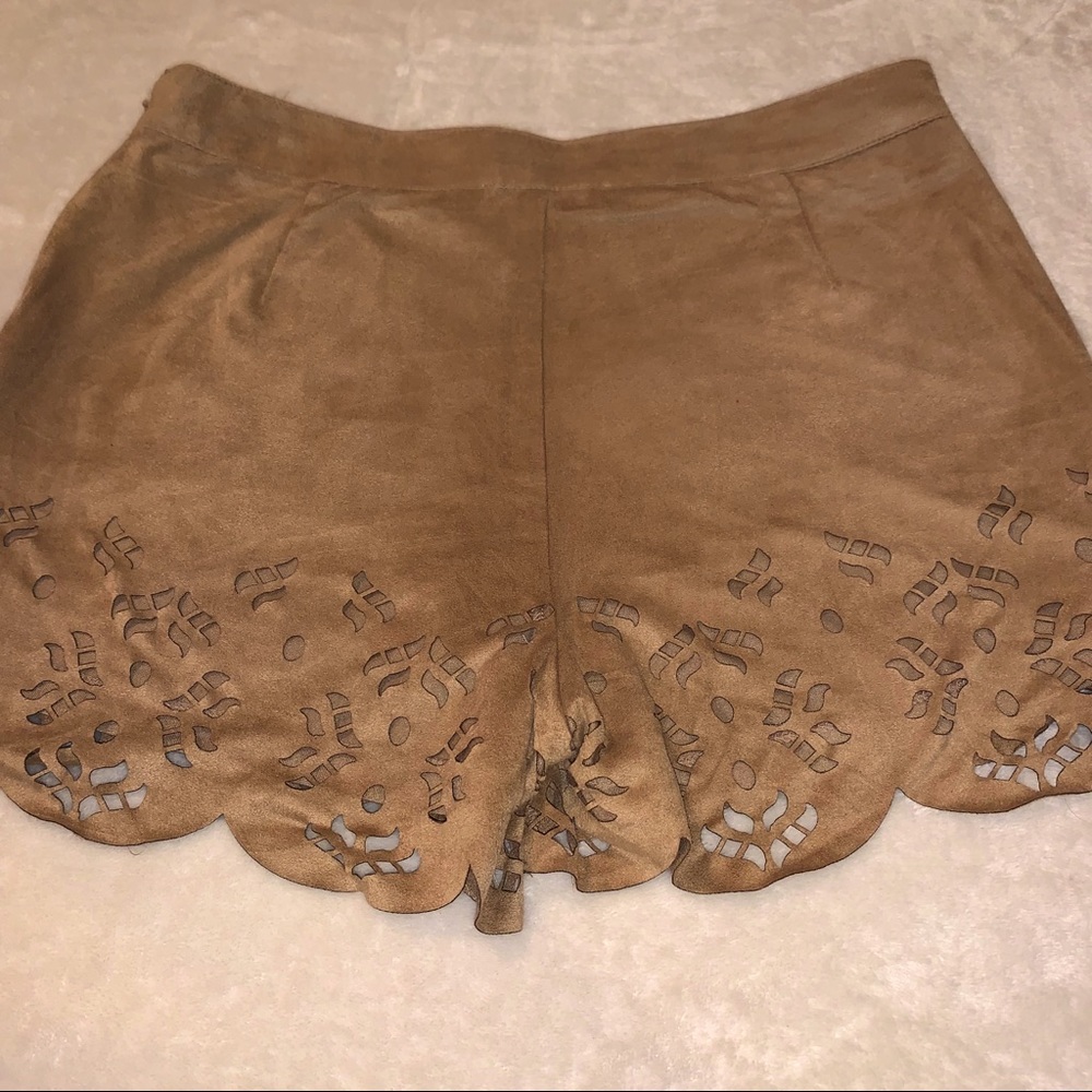 🌺 3 / $15 🌺 Saude Camel Shorts